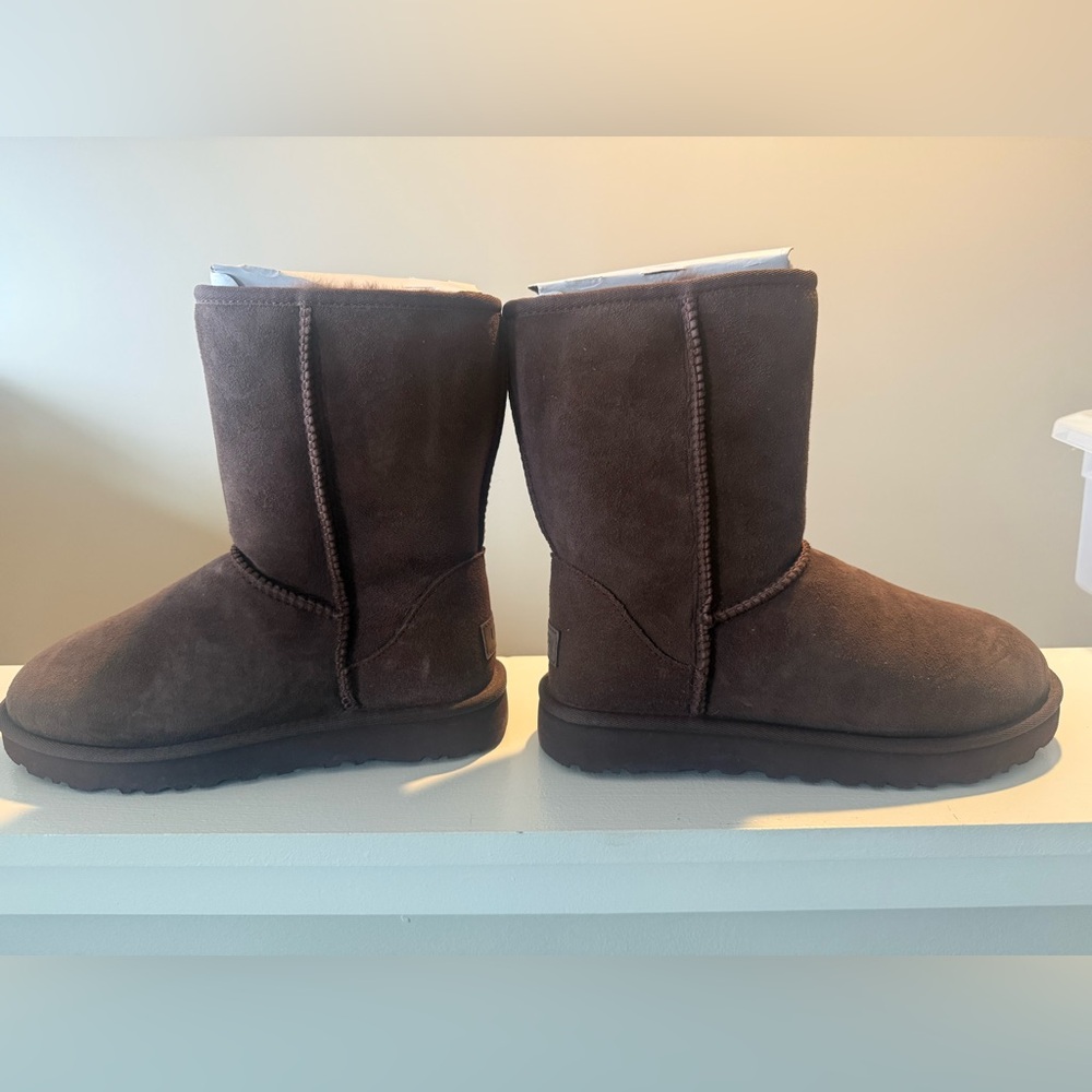 UGG Classic Short II Burnt Cedar (7) - Picture 3 of 6